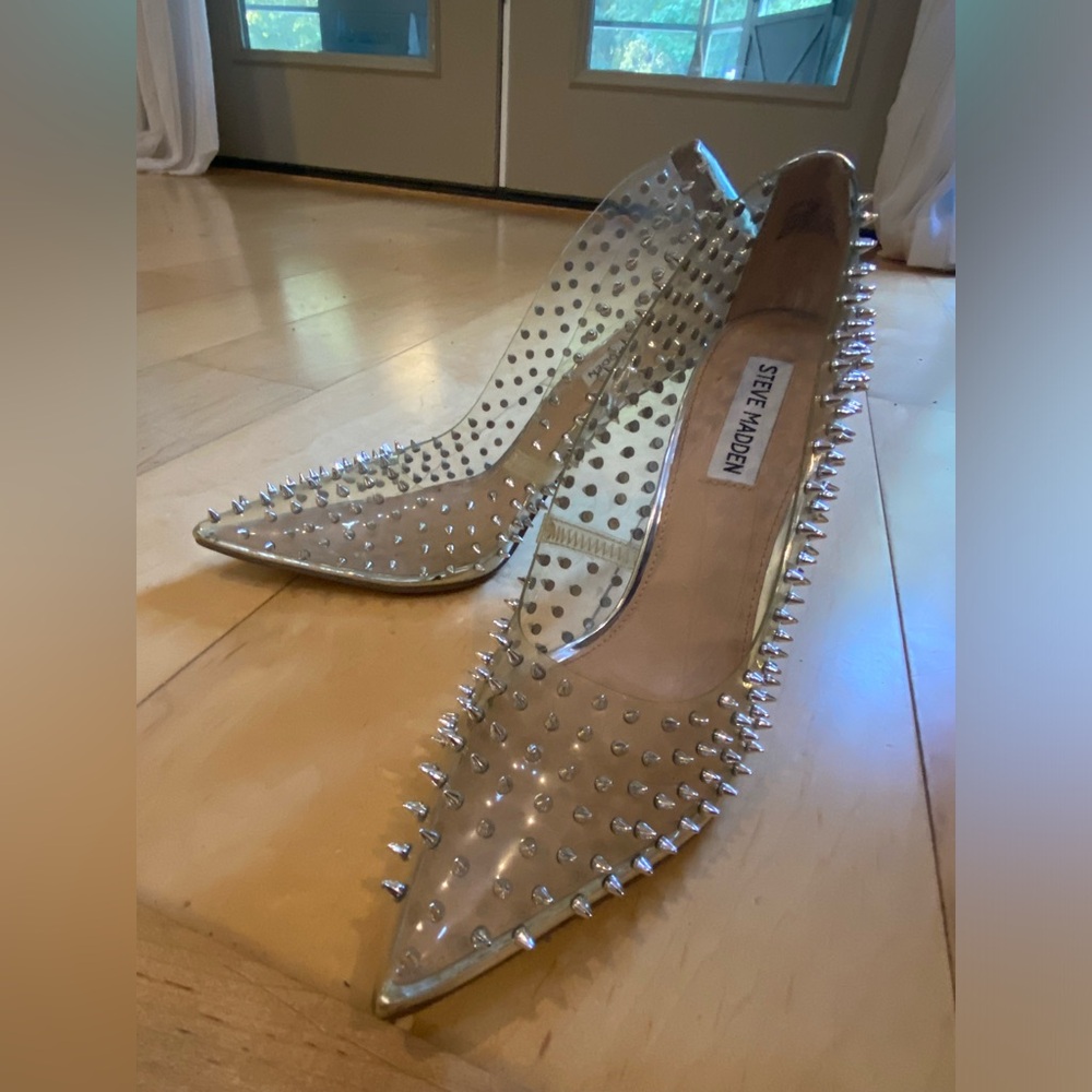 Silver and clear spike, size 9. Steve Madden
